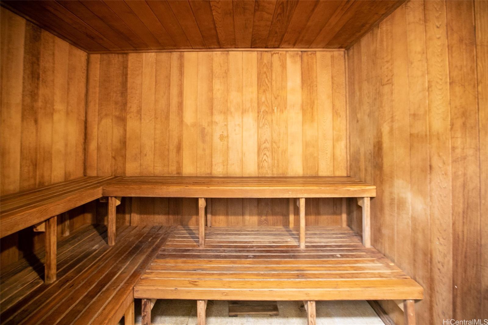 Colonnade on the Greens condo # 2-903, Aiea, Hawaii - photo 16 of 25