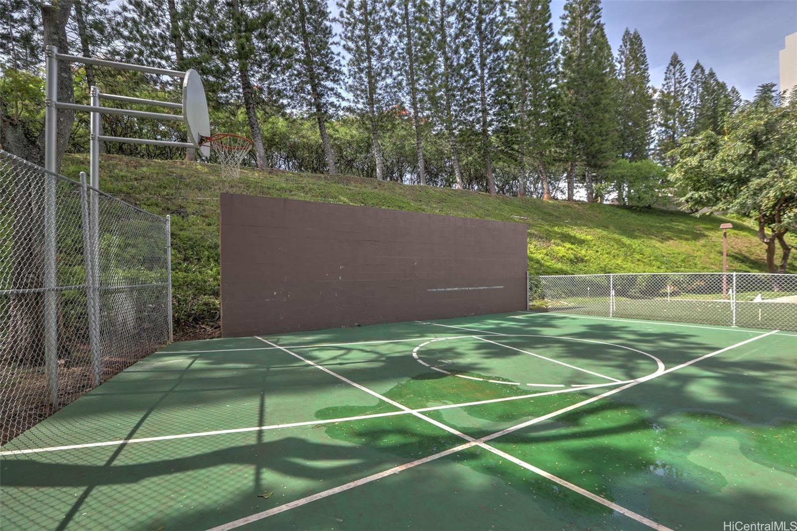 Colonnade on the Greens condo # 2-903, Aiea, Hawaii - photo 19 of 25