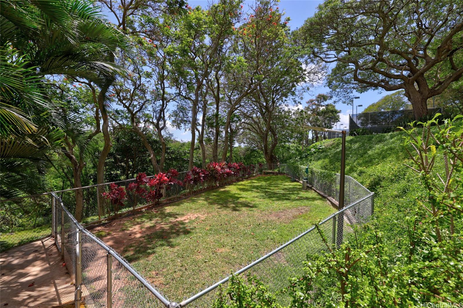 Colonnade on the Greens condo # 2-903, Aiea, Hawaii - photo 21 of 25