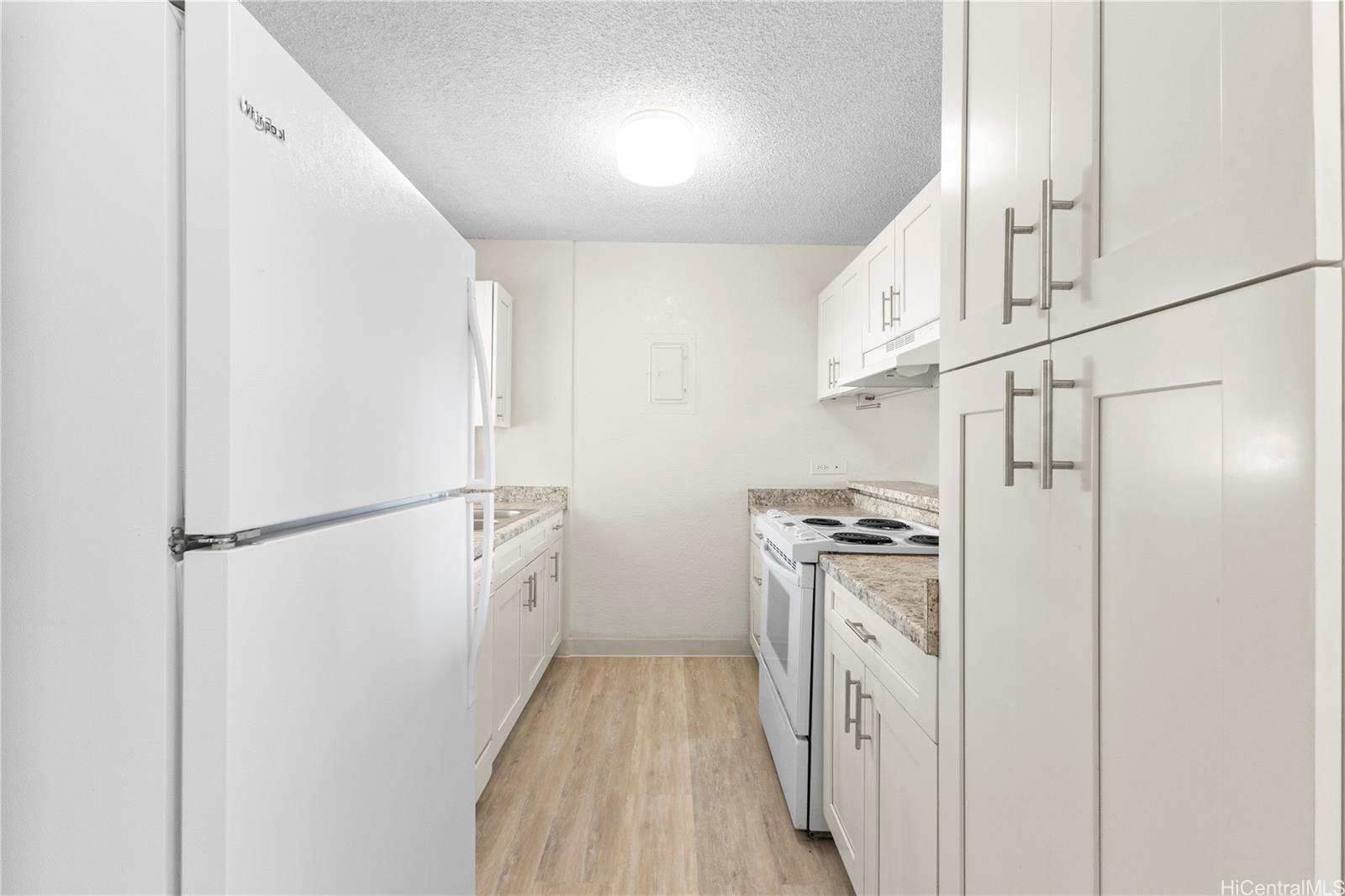 Colonnade on the Greens condo # 3-1103, Aiea, Hawaii - photo 2 of 25