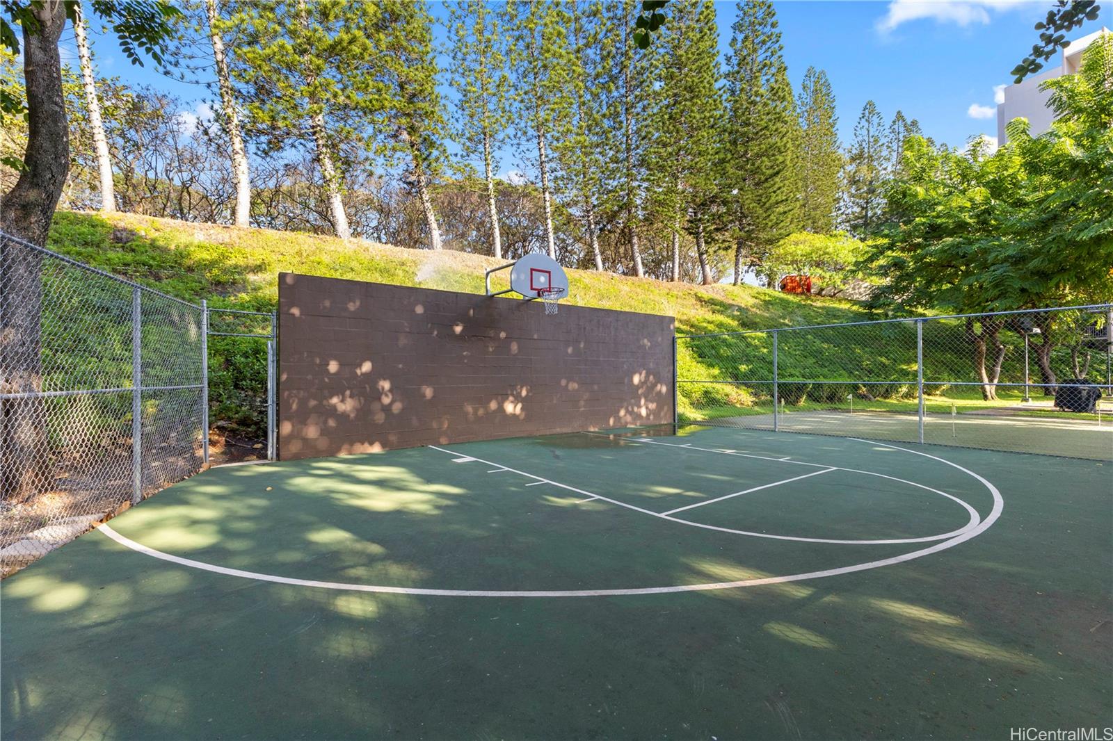 Colonnade on the Greens condo # 3-1103, Aiea, Hawaii - photo 23 of 25