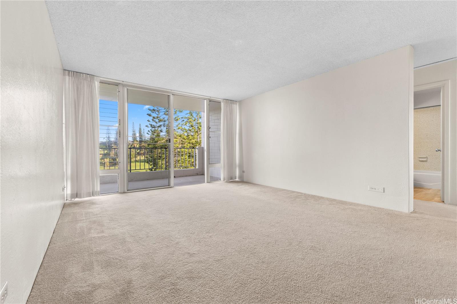 Colonnade on the Greens condo # 3-1103, Aiea, Hawaii - photo 5 of 25