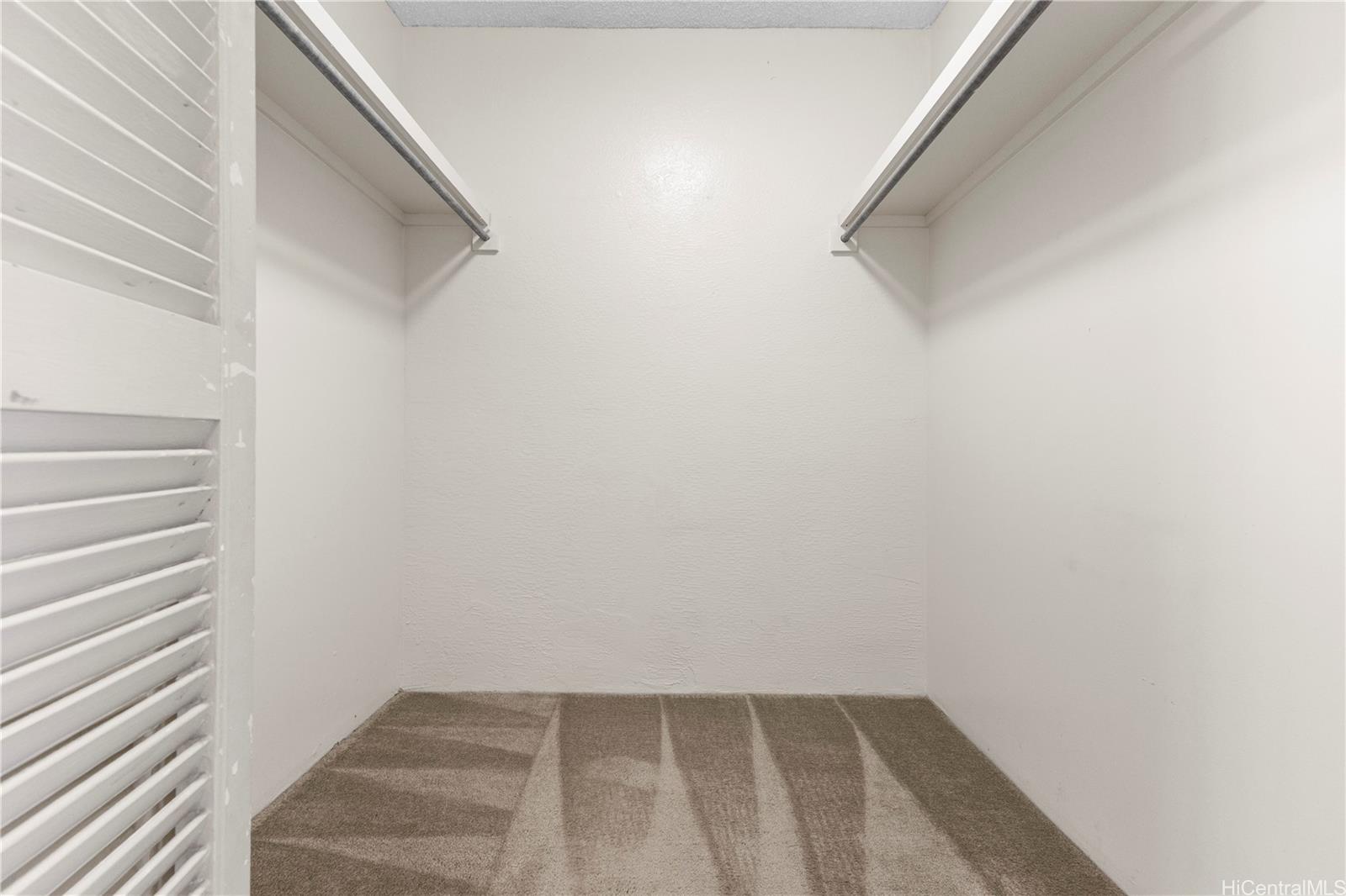 Colonnade on the Greens condo # 3-1103, Aiea, Hawaii - photo 9 of 25