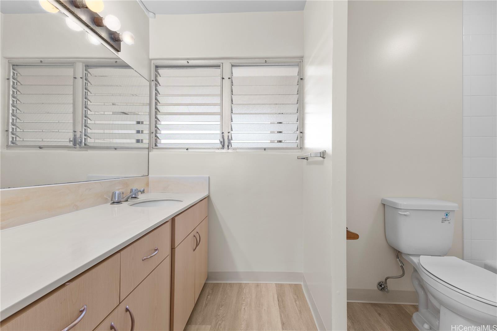 Colonnade on the Greens condo # 3-1103, Aiea, Hawaii - photo 10 of 25