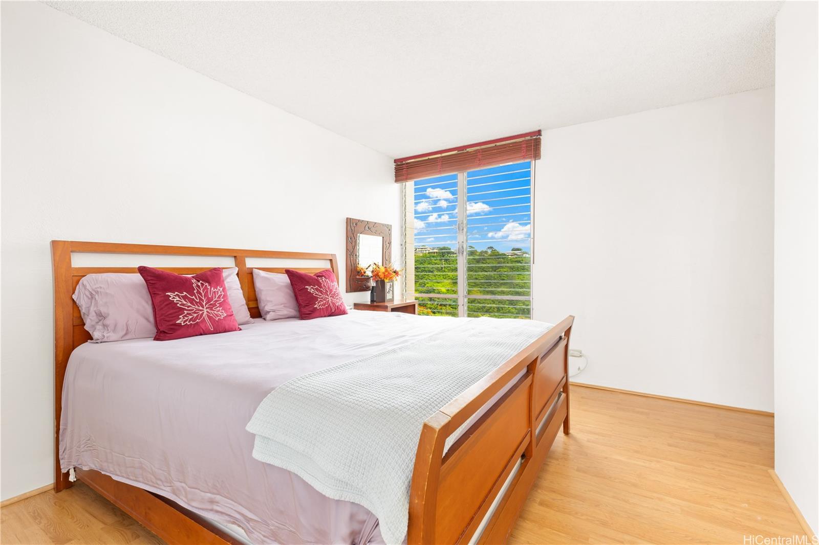 Colonnade on the Greens condo # 4301, Aiea, Hawaii - photo 11 of 25