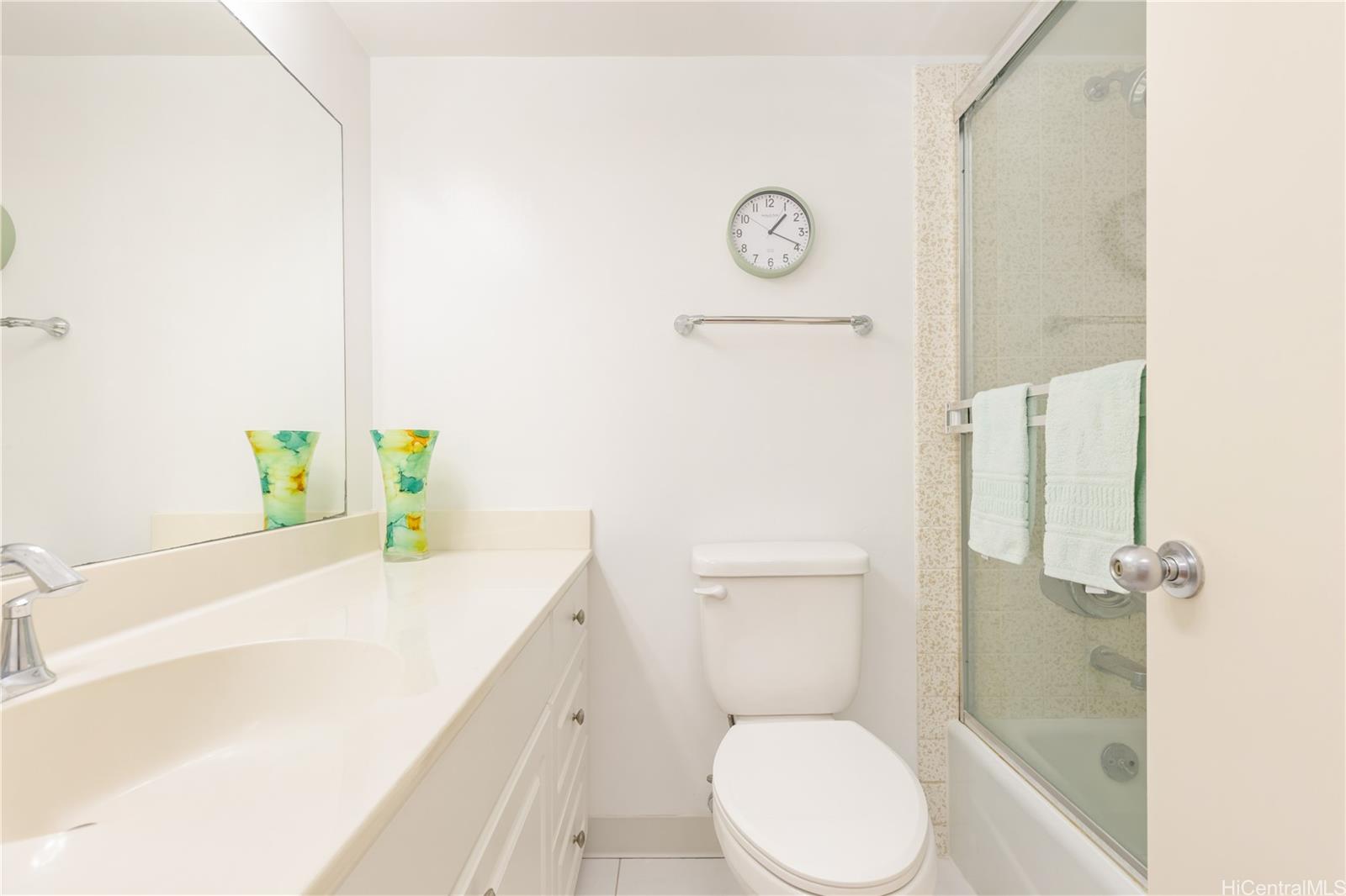 Colonnade on the Greens condo # 4301, Aiea, Hawaii - photo 13 of 25