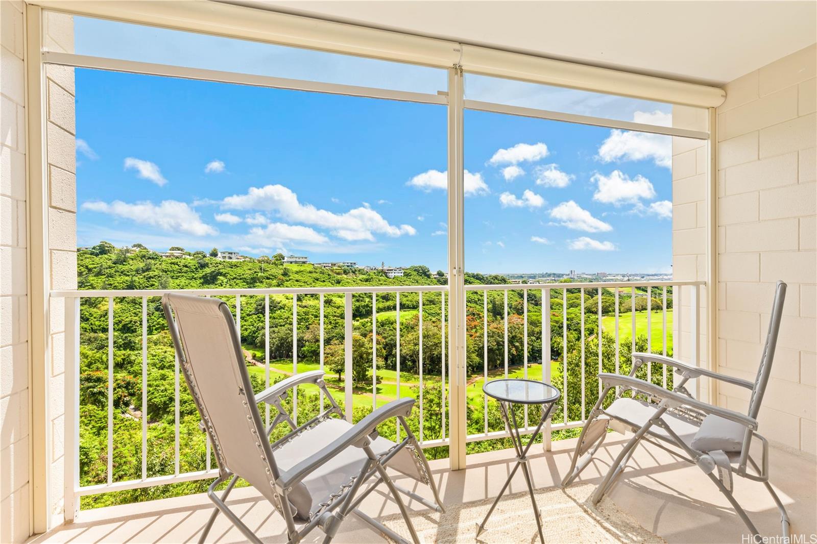 Colonnade on the Greens condo # 4301, Aiea, Hawaii - photo 15 of 25