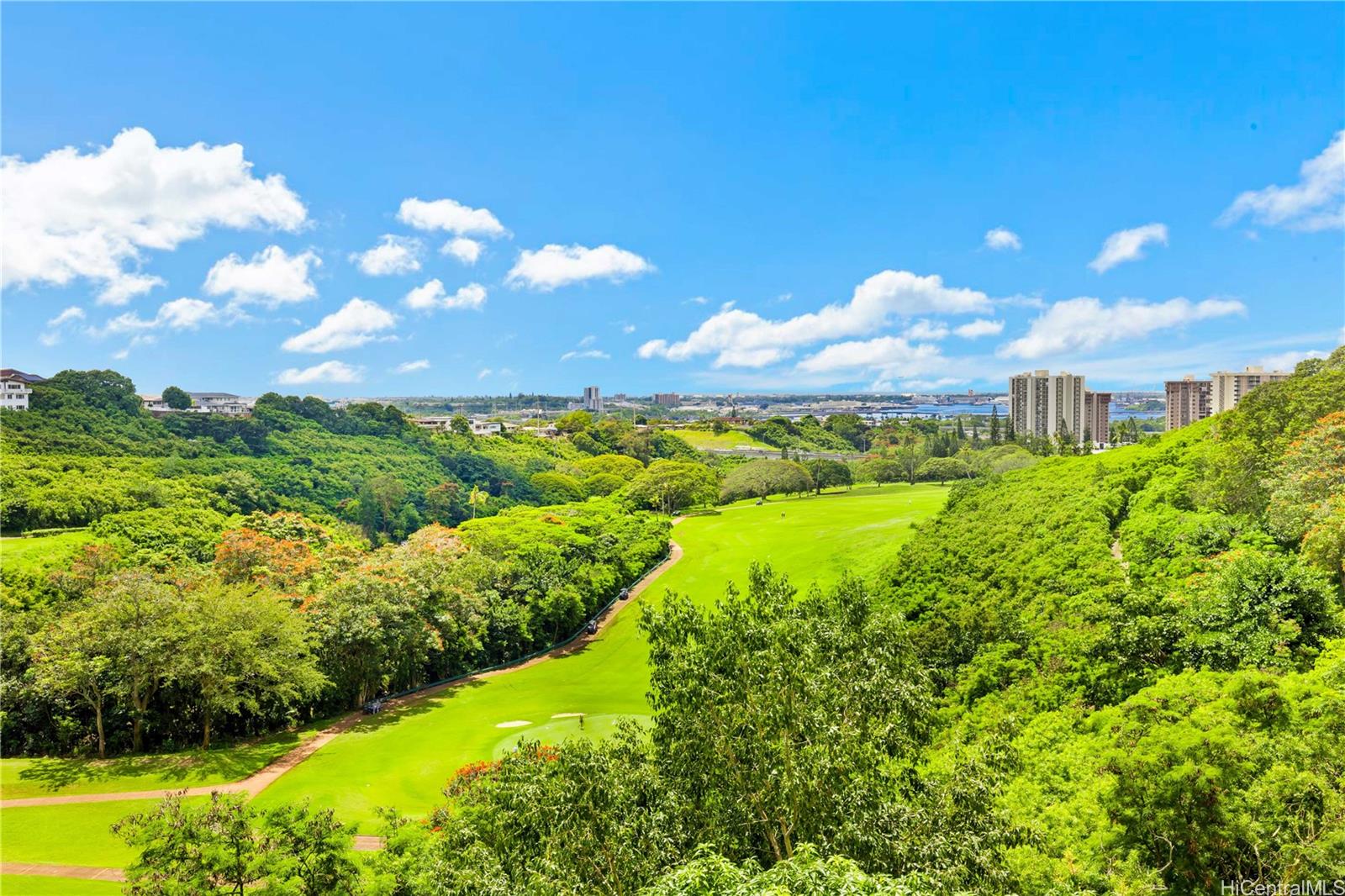 Colonnade on the Greens condo # 4301, Aiea, Hawaii - photo 16 of 25