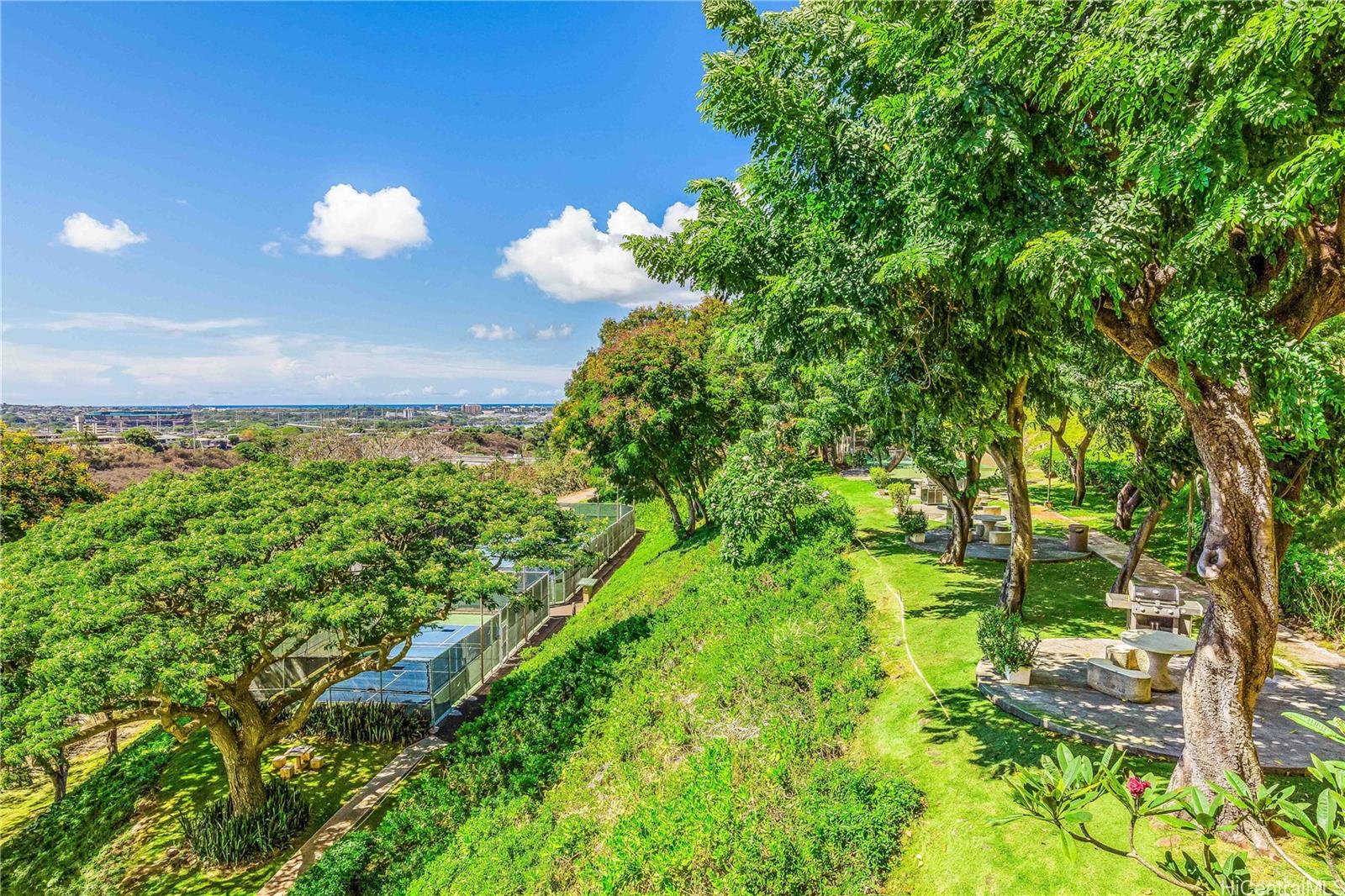 Colonnade on the Greens condo # 4301, Aiea, Hawaii - photo 25 of 25