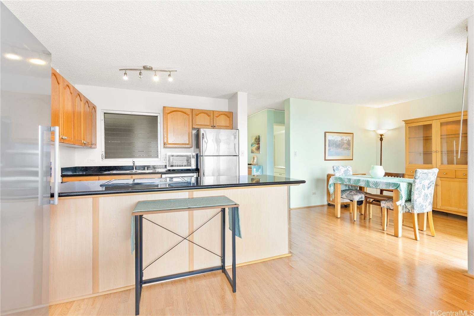 Colonnade on the Greens condo # 4301, Aiea, Hawaii - photo 4 of 25