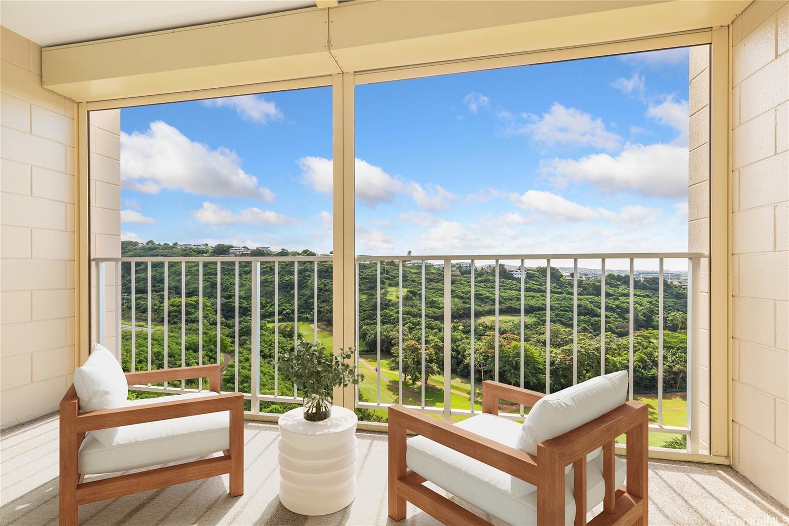 Colonnade on the Greens condo # 4505, Aiea, Hawaii - photo 4 of 23