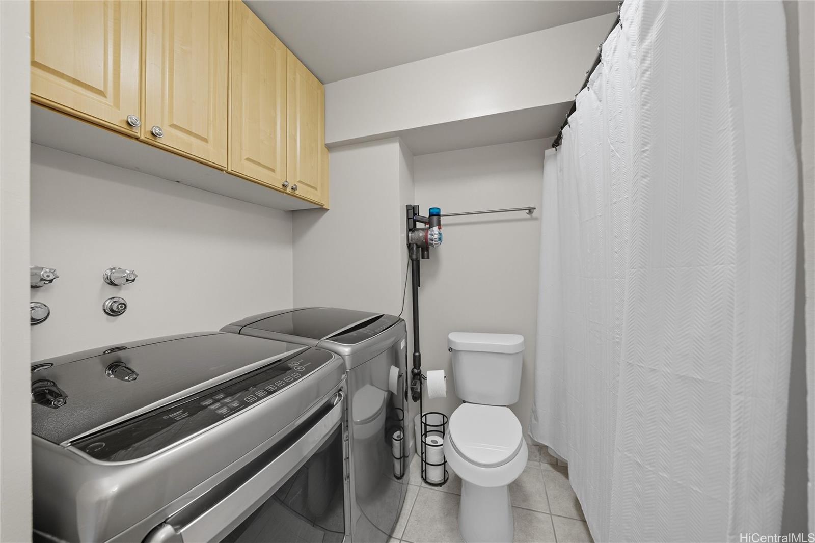 Colonnade on the Greens condo # 4703, Aiea, Hawaii - photo 17 of 24