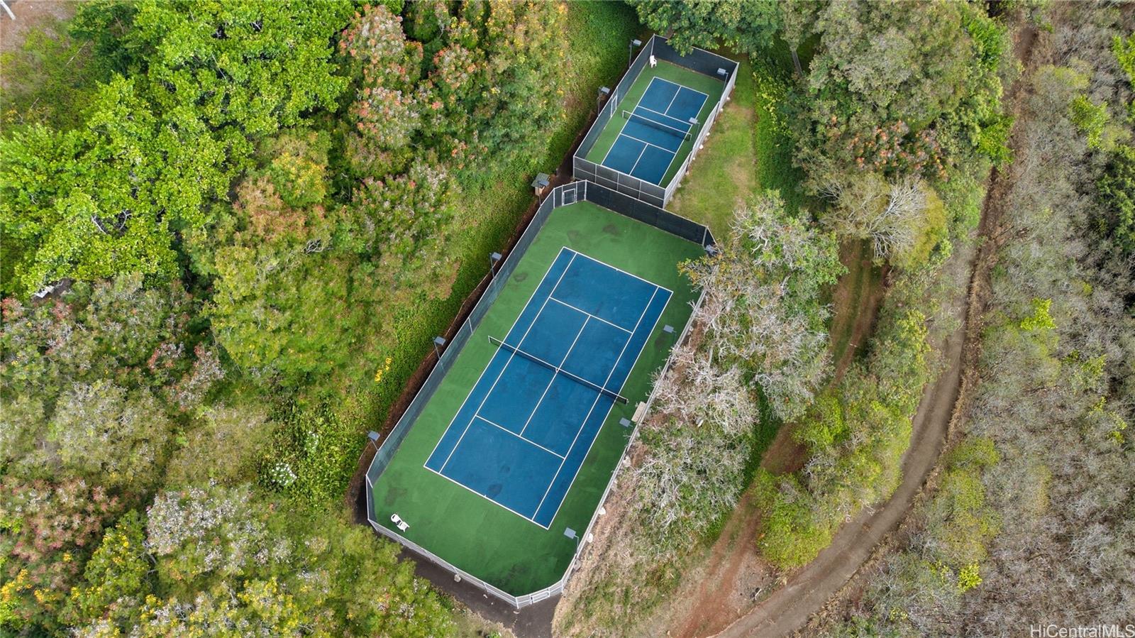 Colonnade on the Greens condo # 4703, Aiea, Hawaii - photo 18 of 24