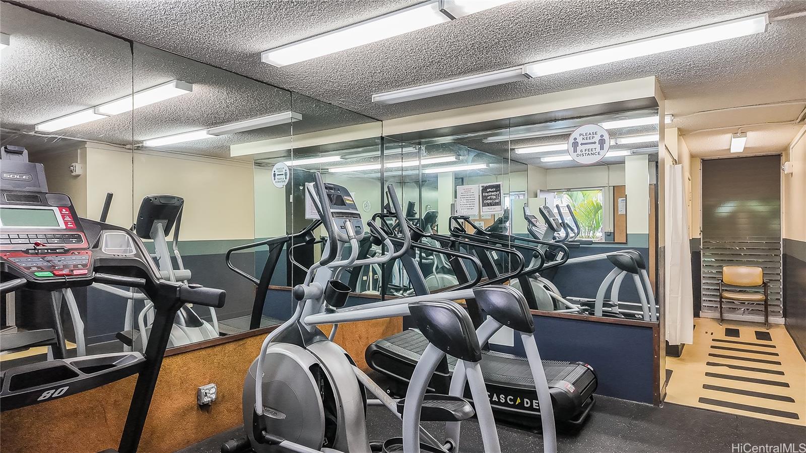 Colonnade on the Greens condo # 4703, Aiea, Hawaii - photo 22 of 24