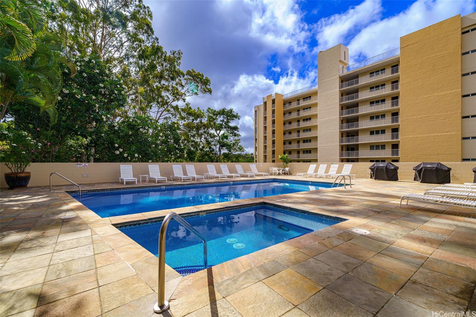 Colonnade on the Greens condo # 5/1101, Aiea, Hawaii - photo 21 of 25