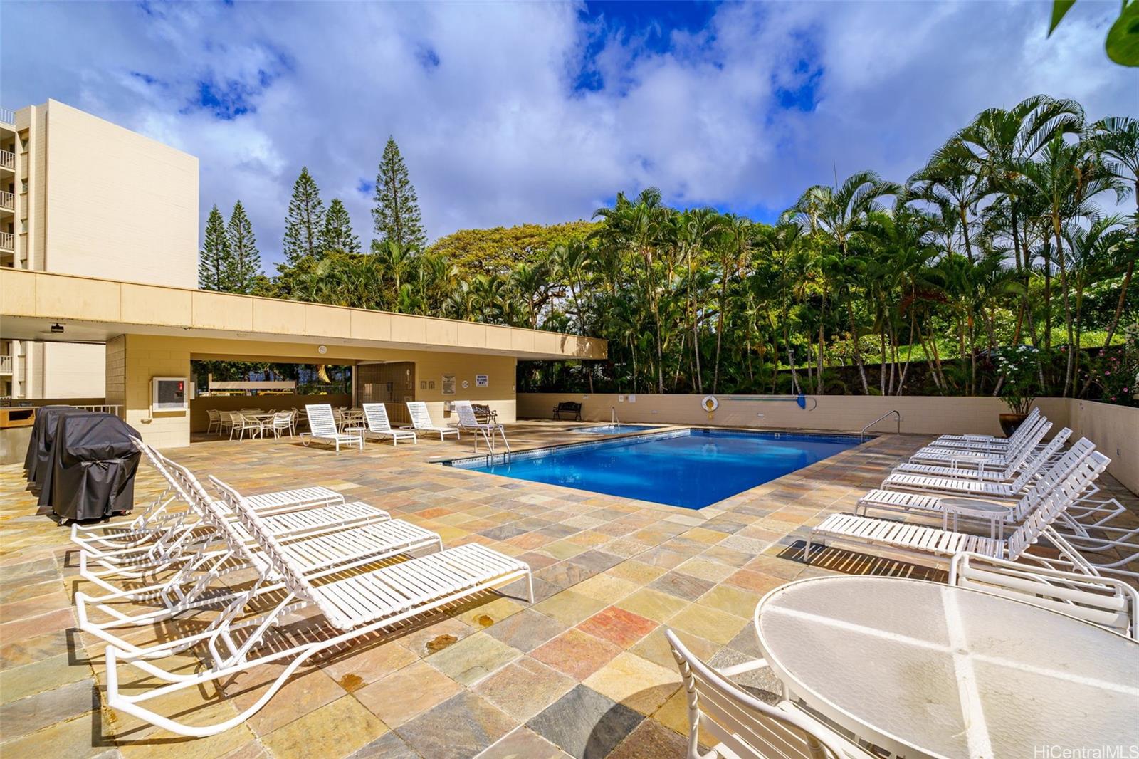 Colonnade on the Greens condo # 5/1101, Aiea, Hawaii - photo 22 of 25