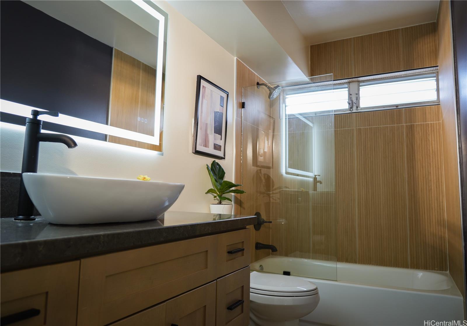 Colonnade on the Greens condo # 5/1105, Aiea, Hawaii - photo 7 of 20