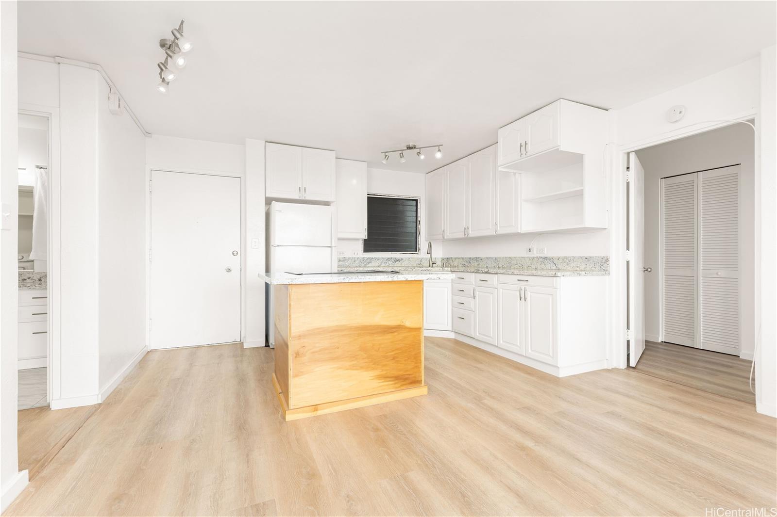 98-719 Iho Pl Aiea - Rental - photo 4 of 25