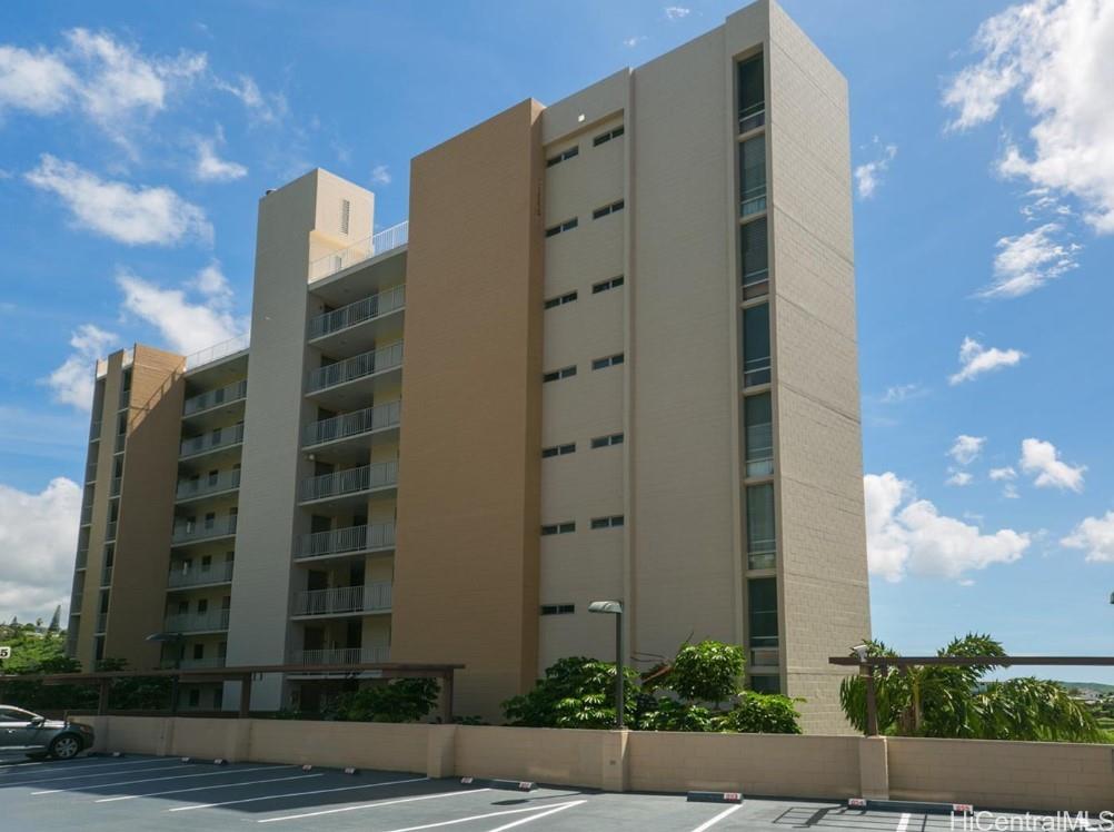Colonnade on the Greens condo # 5-1404, Aiea, Hawaii - photo 14 of 17