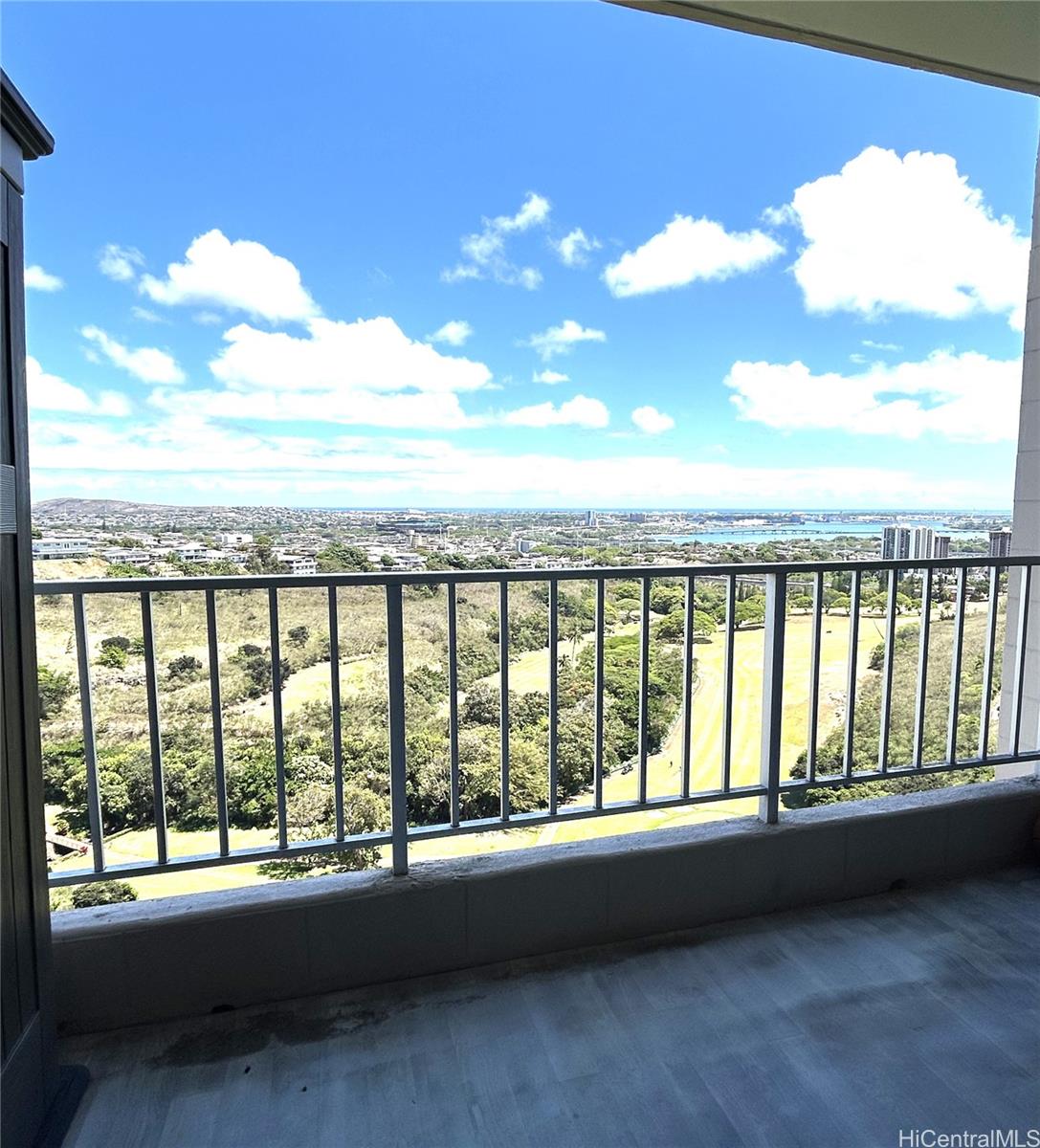 Colonnade on the Greens condo # 5-1404, Aiea, Hawaii - photo 17 of 17