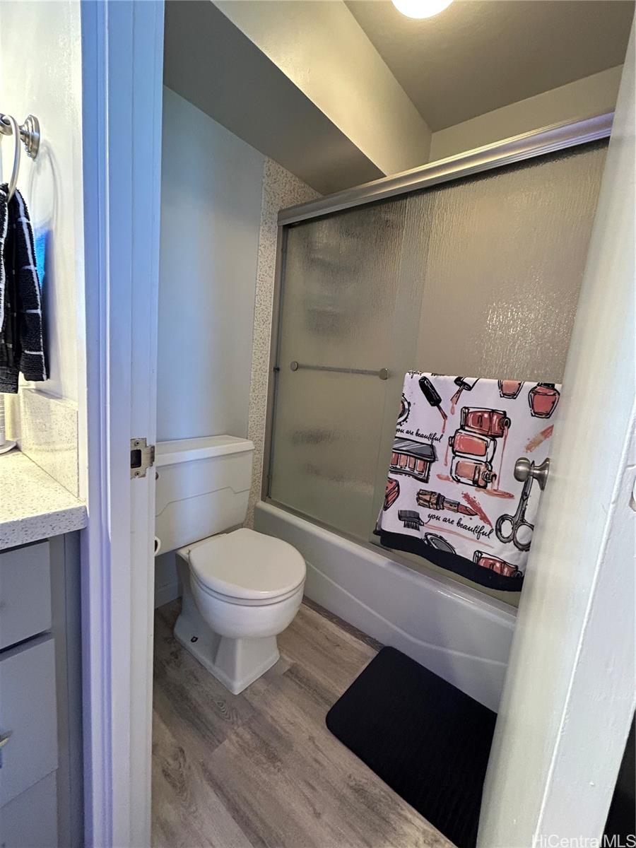 Colonnade on the Greens condo # 5-1404, Aiea, Hawaii - photo 6 of 17