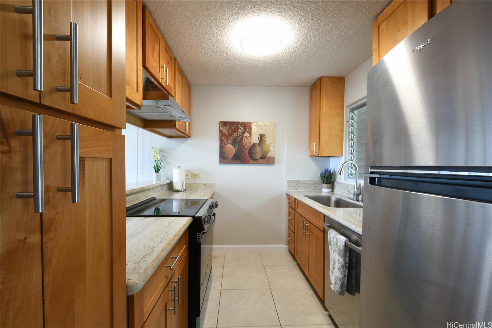 Colonnade on the Greens condo # 5/804, Aiea, Hawaii - photo 4 of 23