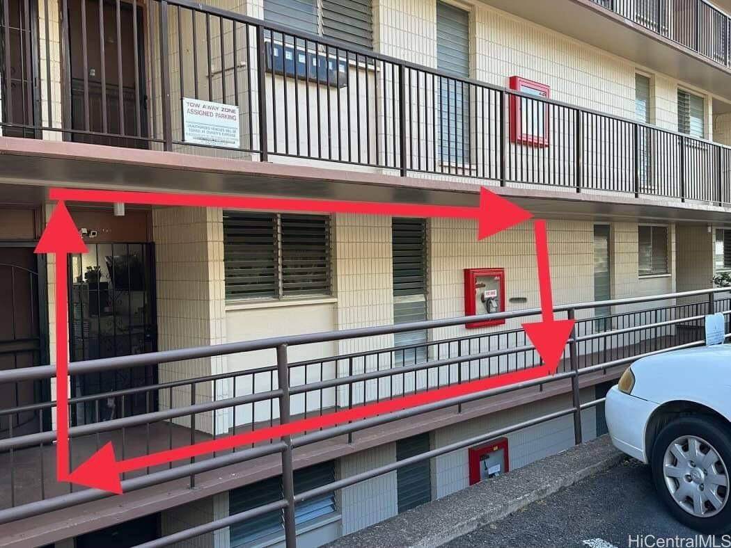 Pearl Ridge Terraces condos for sale in Waimalu Oahu