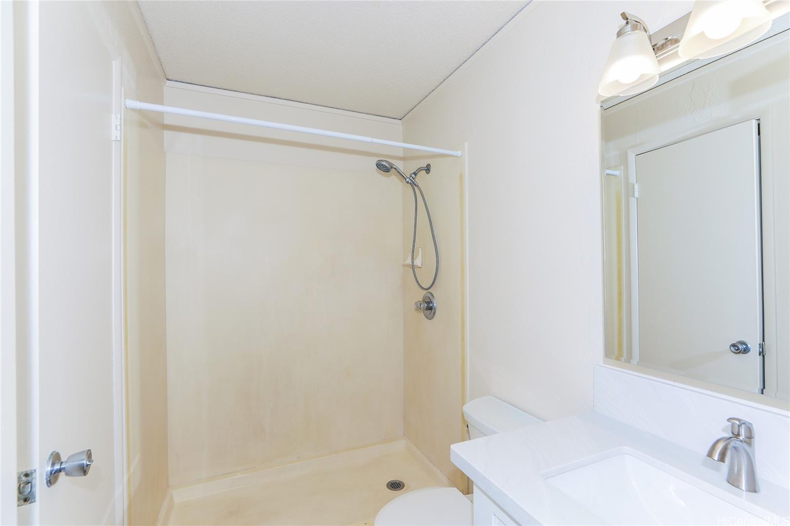 98-733 Kaonohi St Aiea - Rental - photo 16 of 23