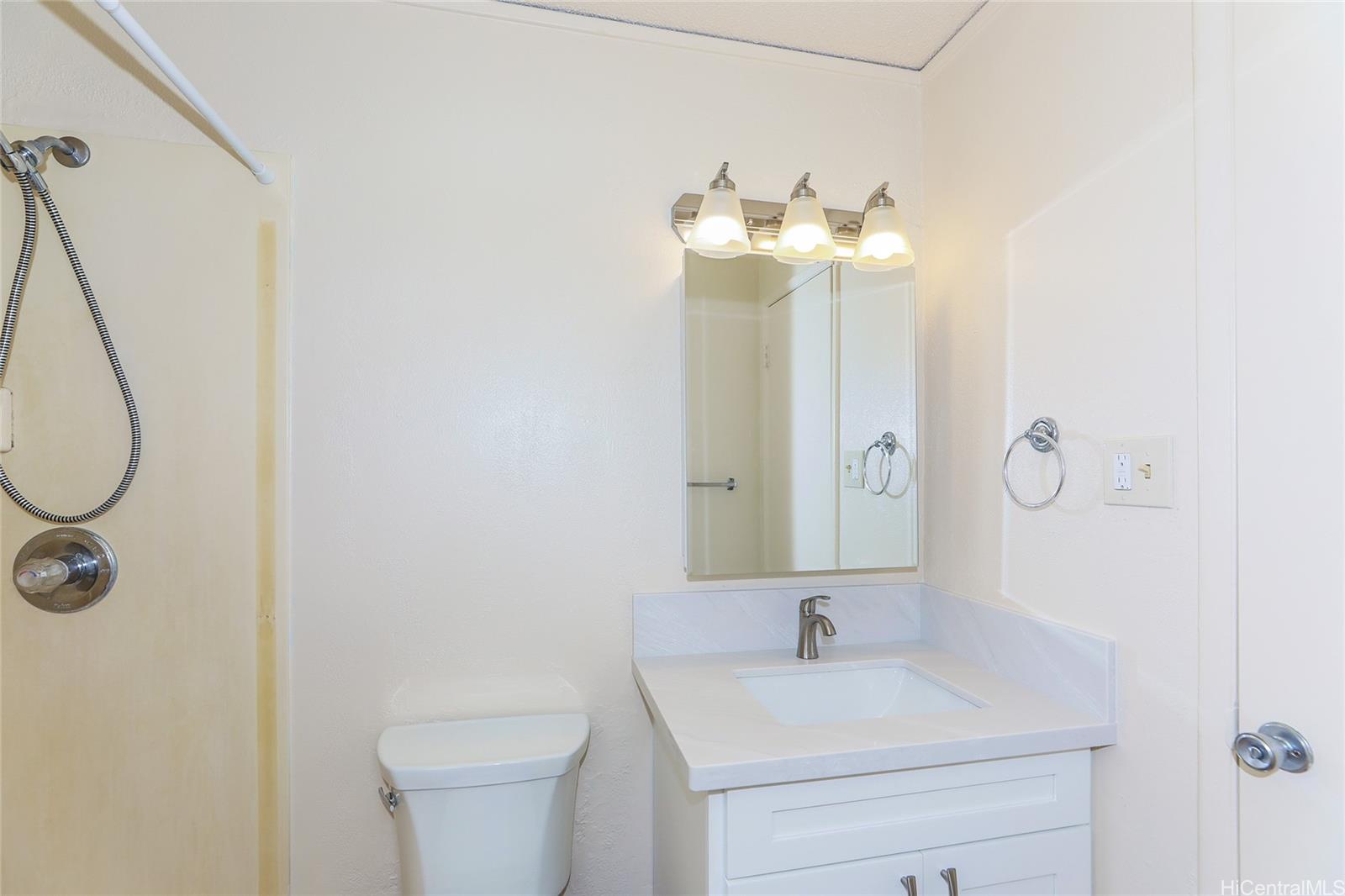 98-733 Kaonohi St Aiea - Rental - photo 17 of 23