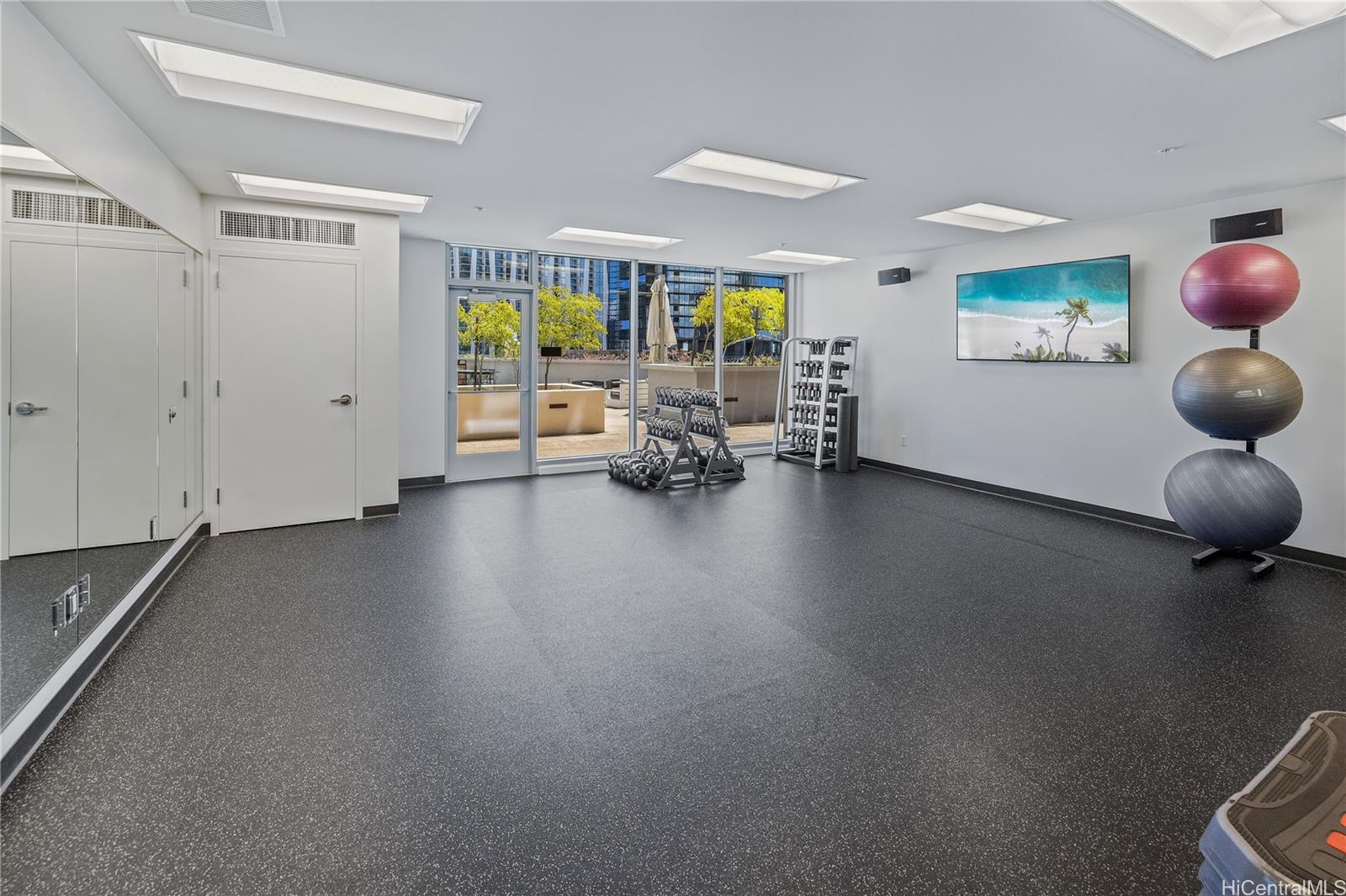 988 Halekauwila condo # 1202, Honolulu, Hawaii - photo 17 of 24