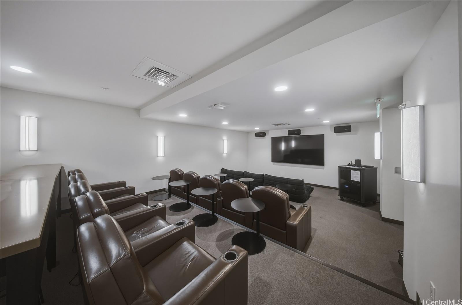 988 Halekauwila condo # 1712, Honolulu, Hawaii - photo 10 of 14