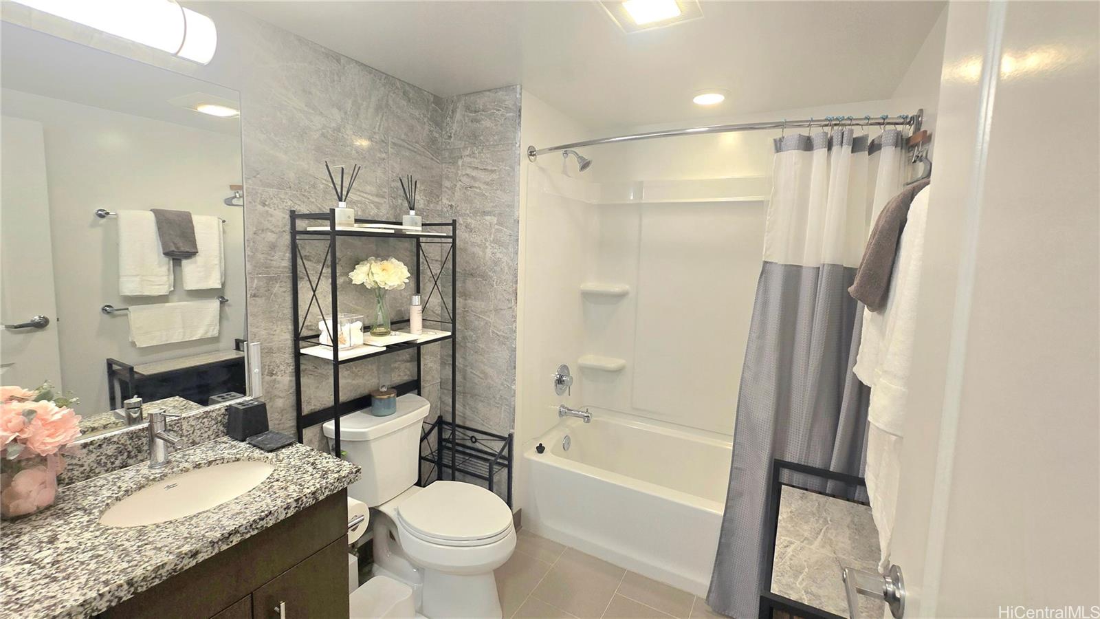 988 Halekauwila condo # 1801, Honolulu, Hawaii - photo 7 of 20
