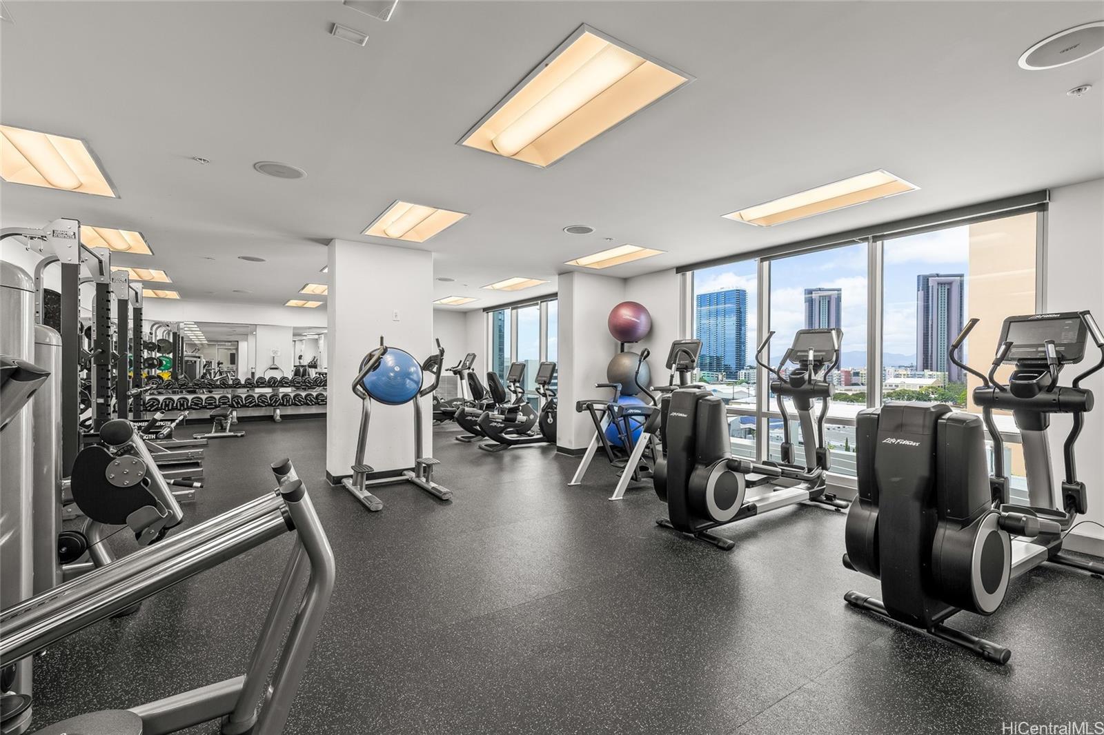 Ke Kilohana condo # 1812, Honolulu, Hawaii - photo 13 of 25