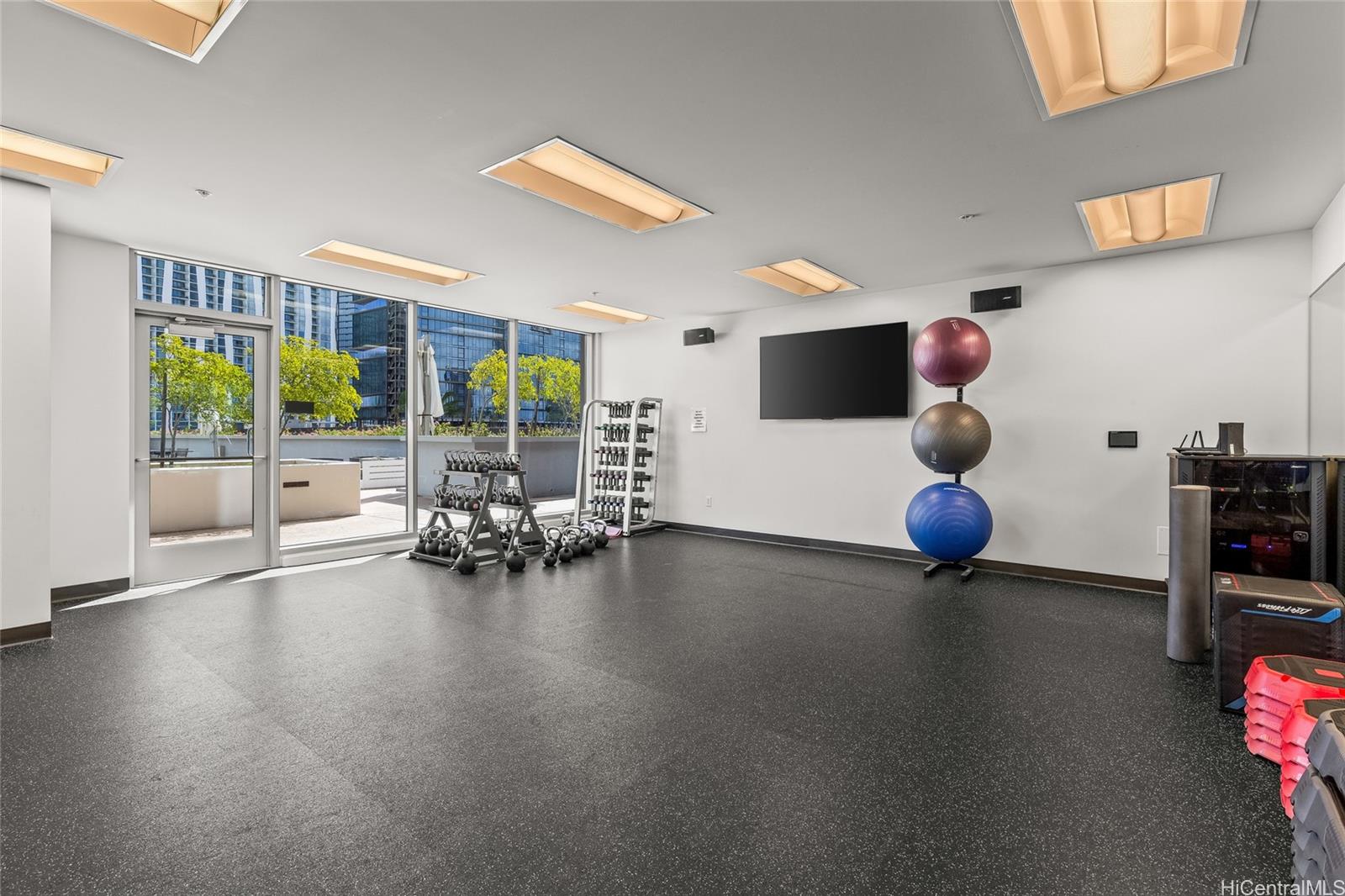 Ke Kilohana condo # 1812, Honolulu, Hawaii - photo 15 of 25