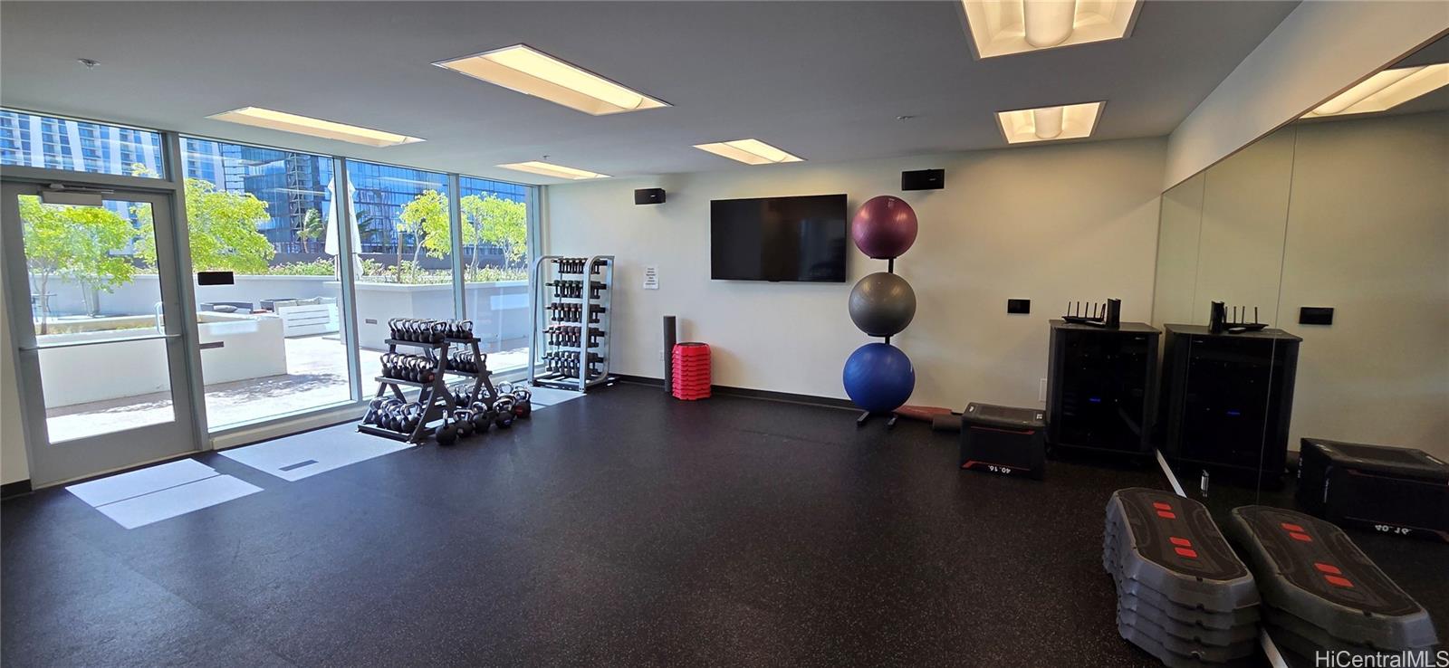 988 Halekauwila Street Honolulu - Rental - photo 5 of 23