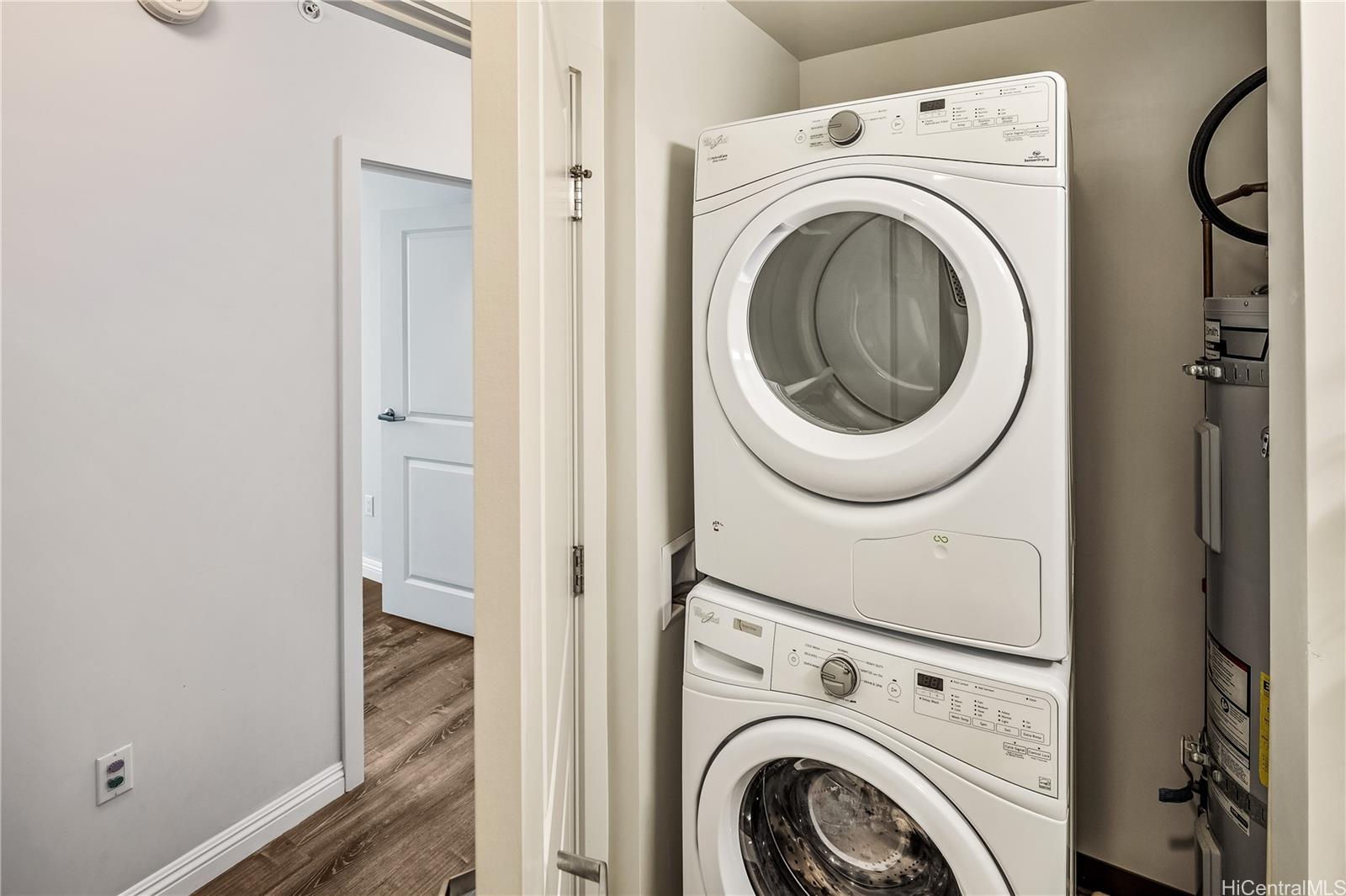 988 Halekauwila condo # 3012, Honolulu, Hawaii - photo 7 of 25