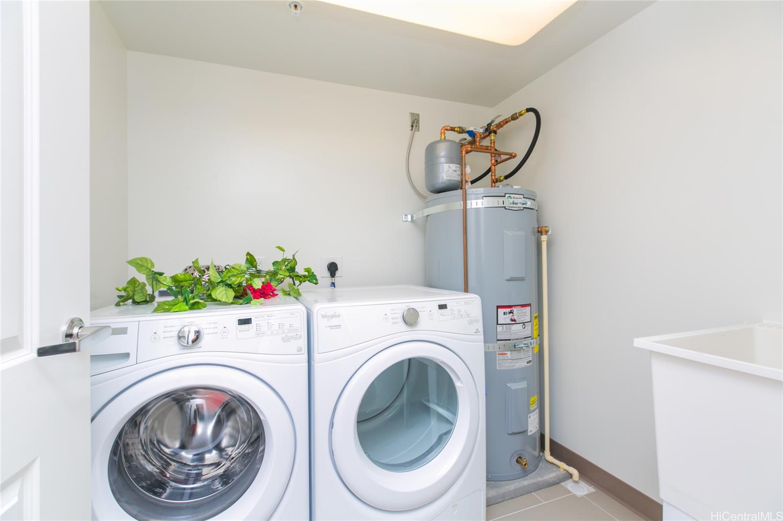 988 Halekauwila Street Honolulu - Rental - photo 12 of 25