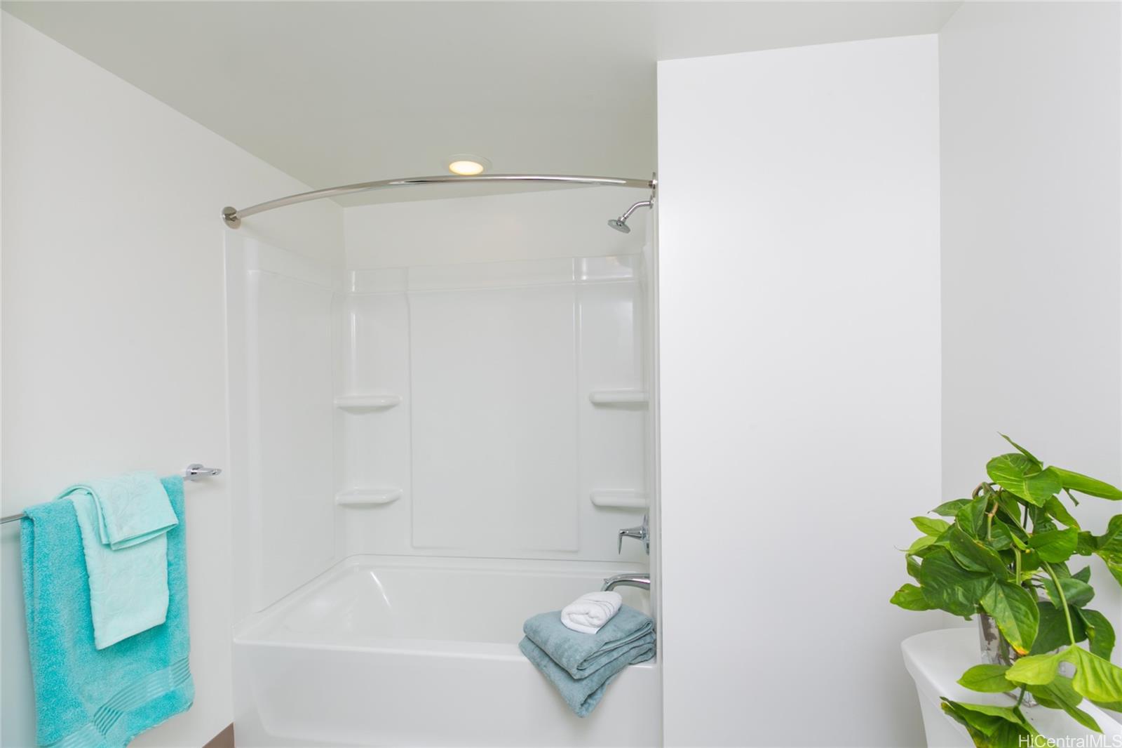 988 Halekauwila Street Honolulu - Rental - photo 9 of 25