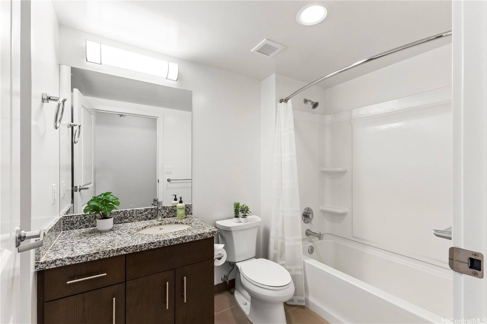 988 Halekauwila condo # 3305, Honolulu, Hawaii - photo 13 of 25