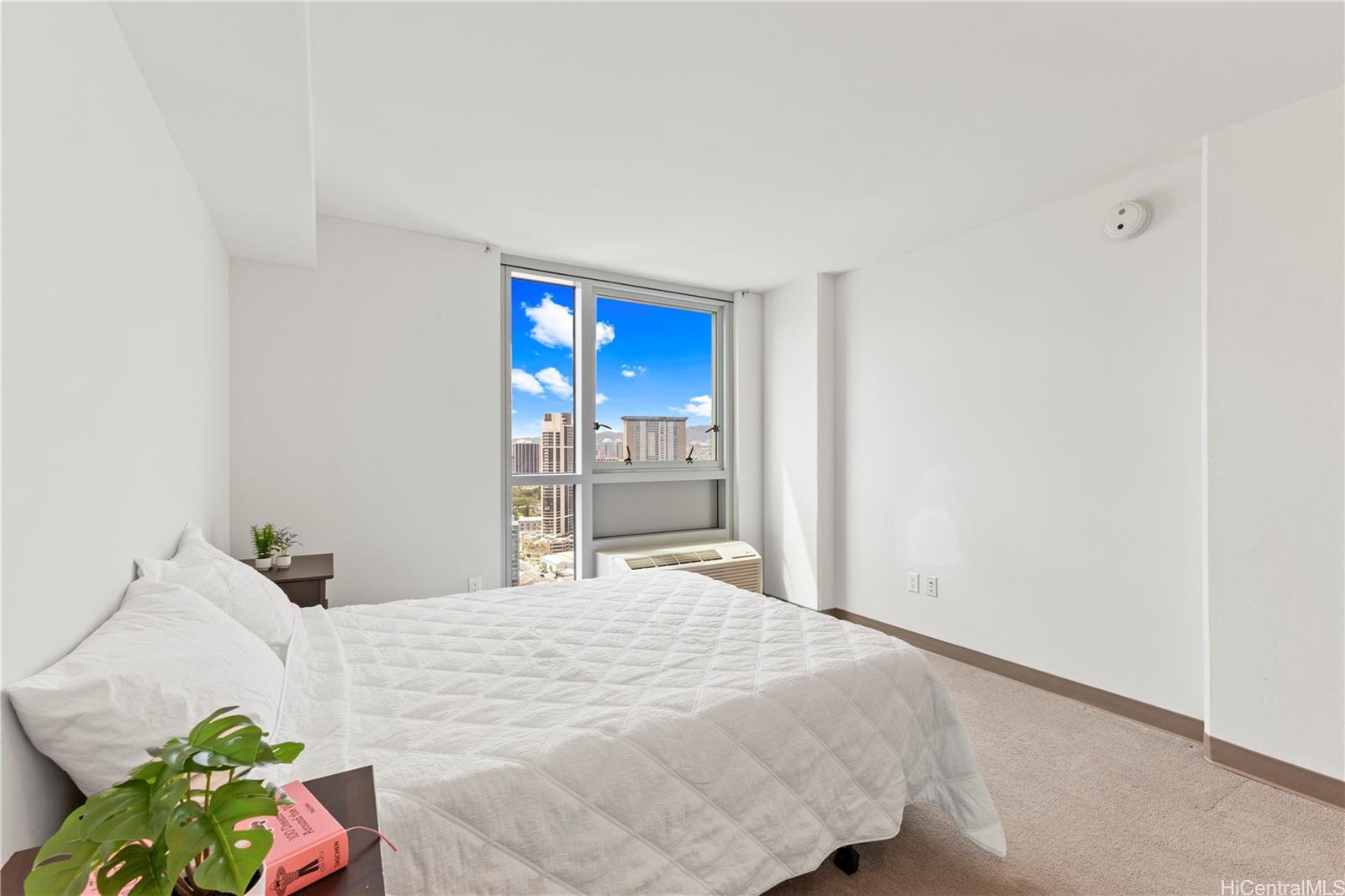 988 Halekauwila condo # 3305, Honolulu, Hawaii - photo 18 of 25