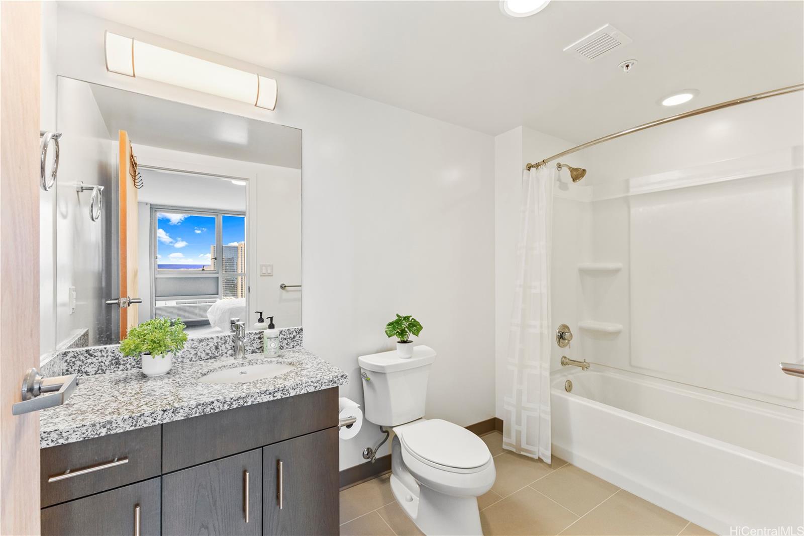 988 Halekauwila condo # 3305, Honolulu, Hawaii - photo 19 of 25