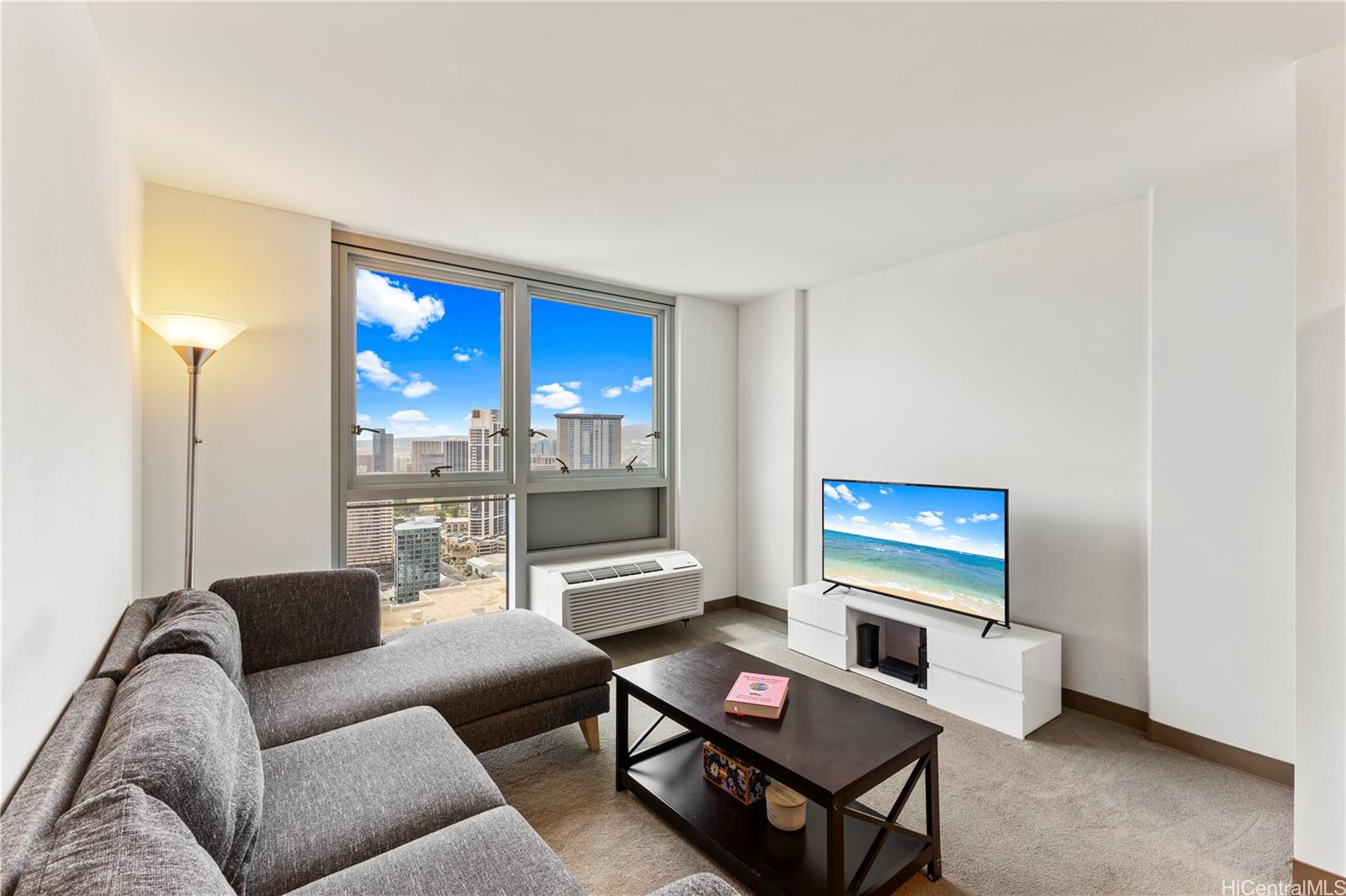 988 Halekauwila condo # 3305, Honolulu, Hawaii - photo 3 of 25