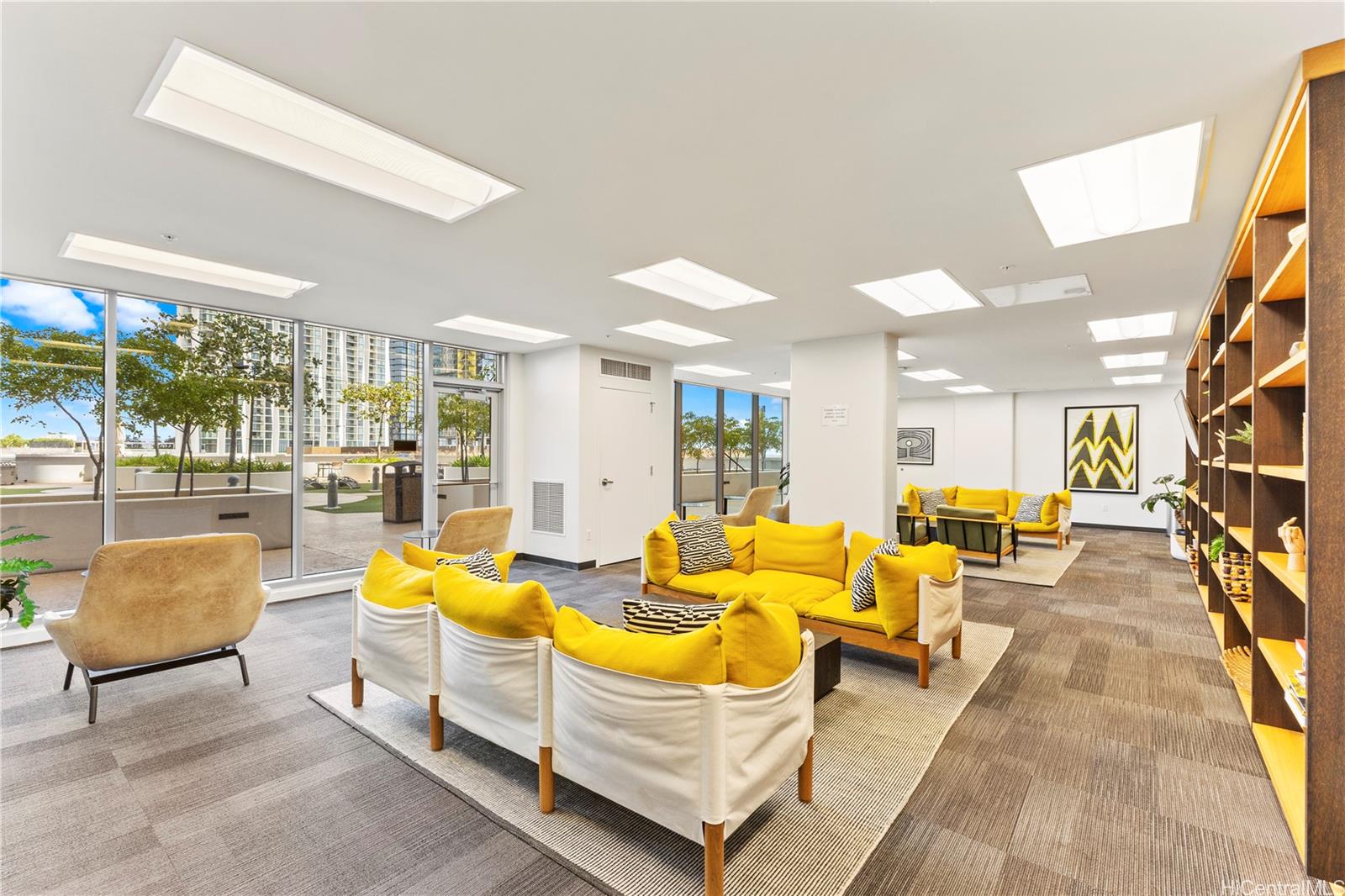 988 Halekauwila condo # 3305, Honolulu, Hawaii - photo 24 of 25