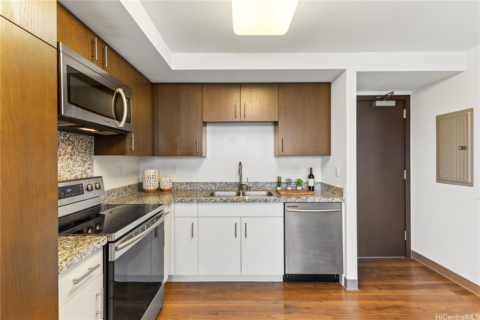 988 Halekauwila condo # 3305, Honolulu, Hawaii - photo 8 of 25