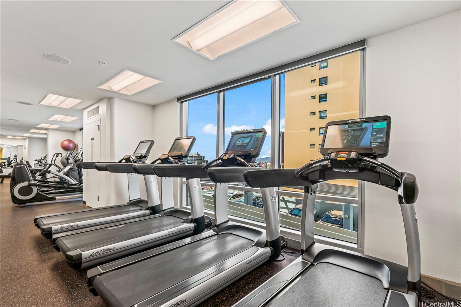 988 Halekauwila condo # 3502, Honolulu, Hawaii - photo 18 of 25