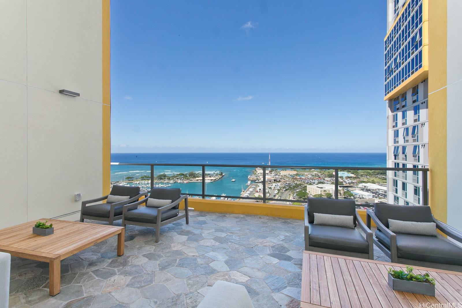 988 Halekauwila condo # 3907, Honolulu, Hawaii - photo 23 of 25