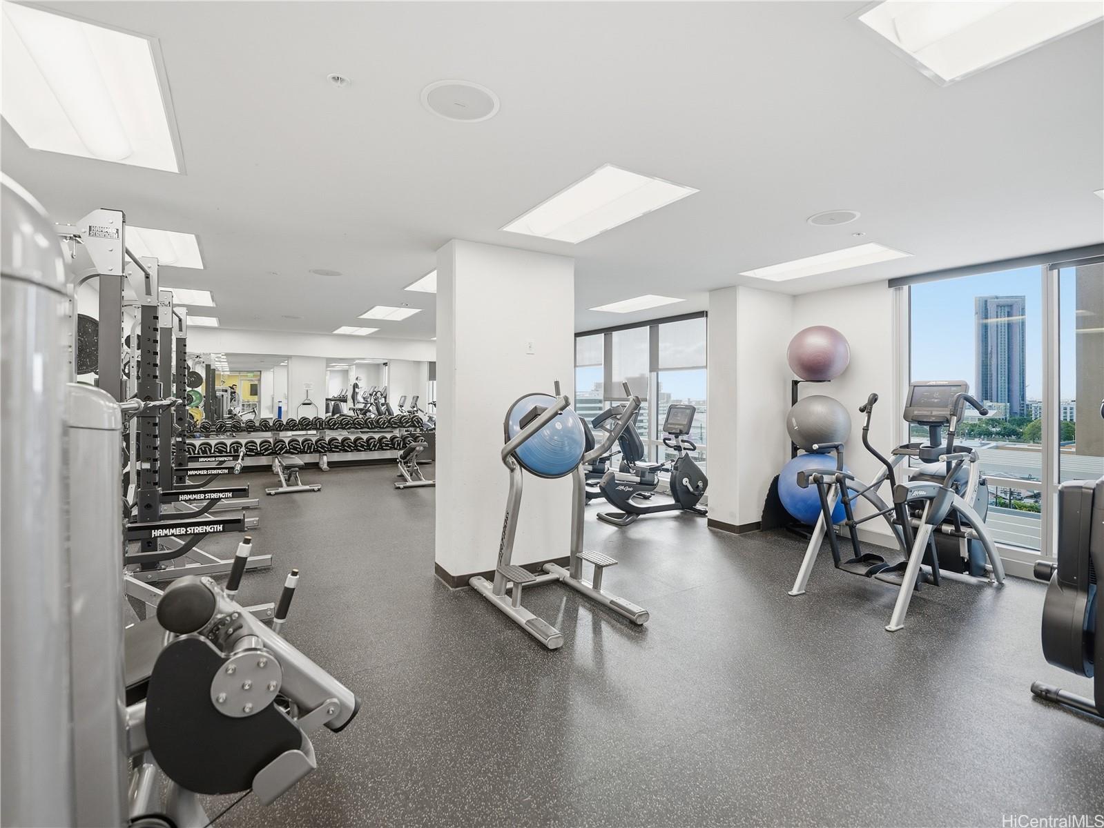 988 Halekauwila condo # 914, Honolulu, Hawaii - photo 20 of 25