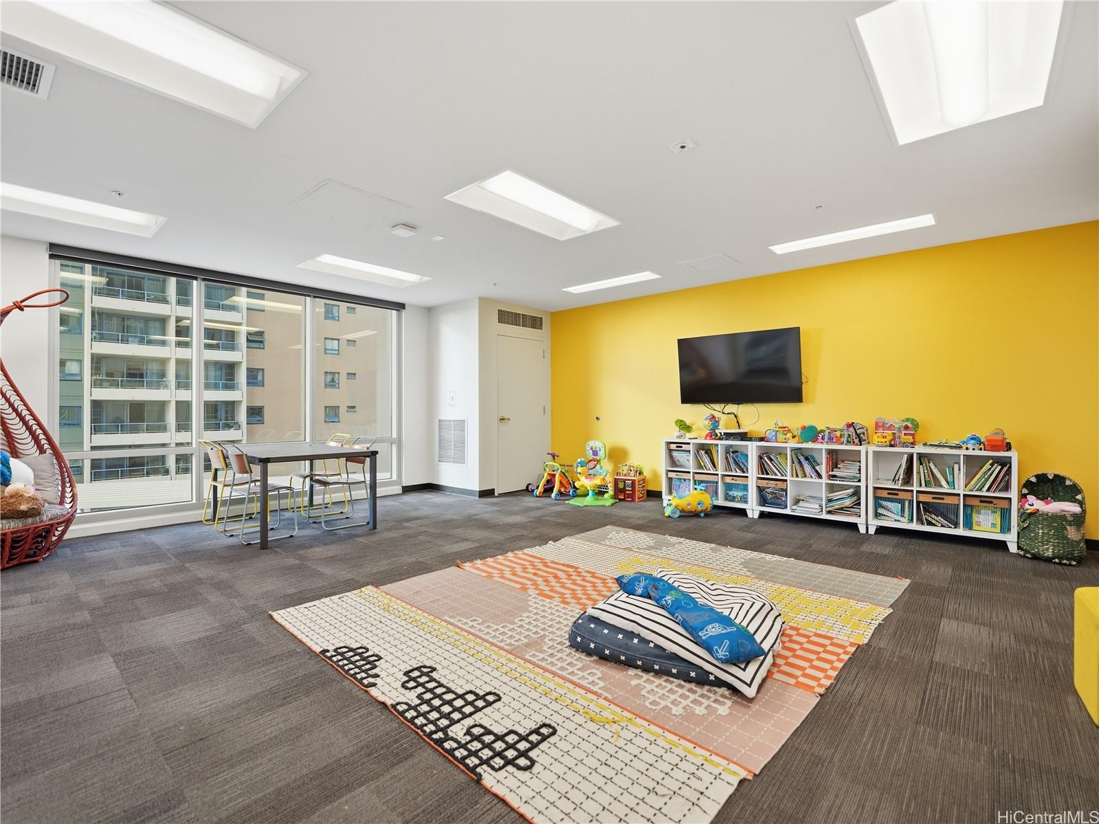 988 Halekauwila condo # 914, Honolulu, Hawaii - photo 21 of 25