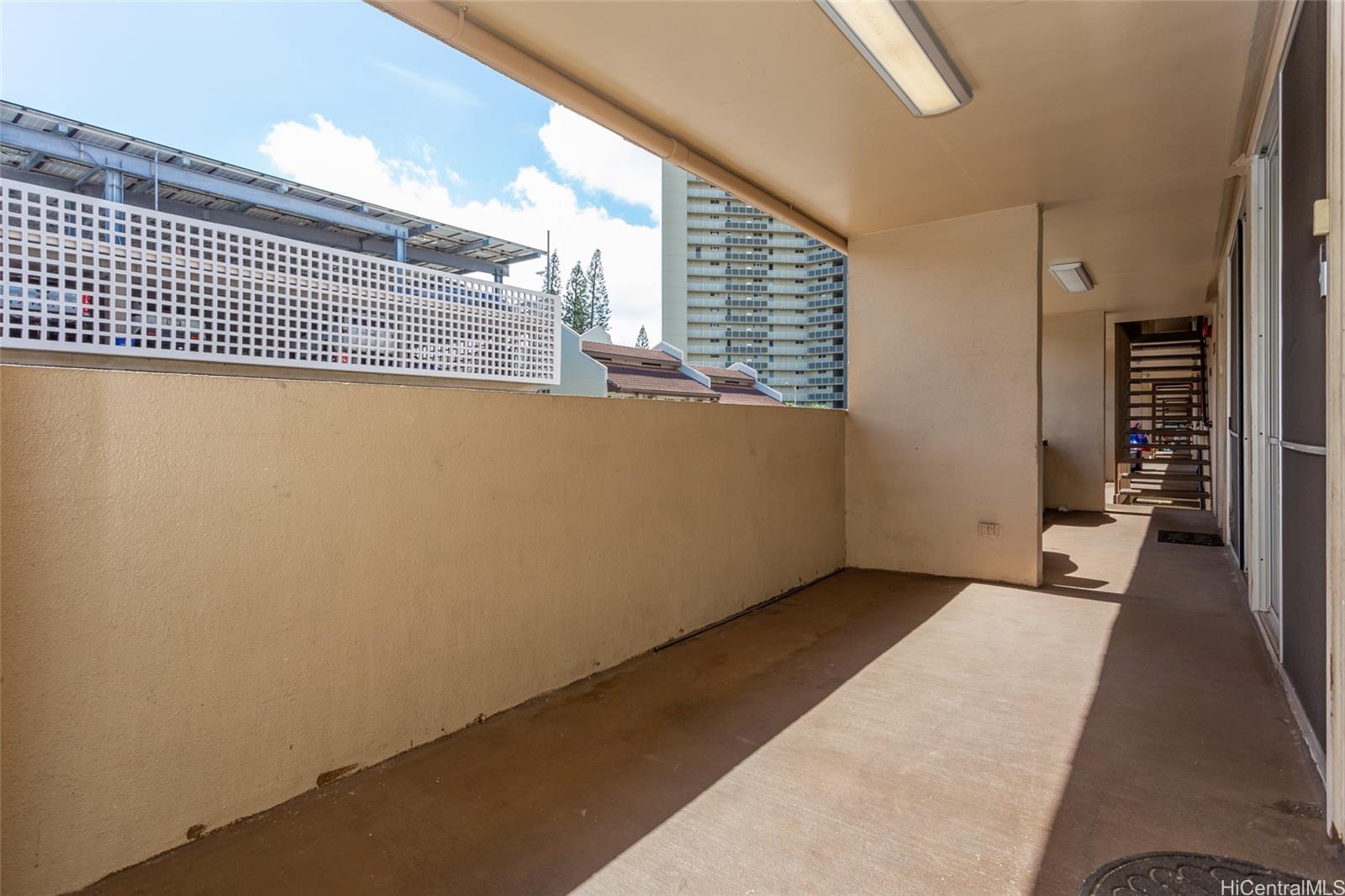 Pearlridge Sunset condo # B7, Aiea, Hawaii - photo 2 of 16