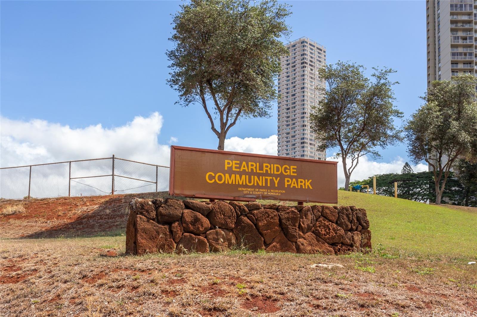 Pearlridge Sunset condo # B7, Aiea, Hawaii - photo 14 of 16